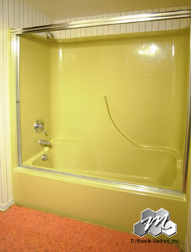 Before Miracle Method resurfaced the fiberglass tub and shower