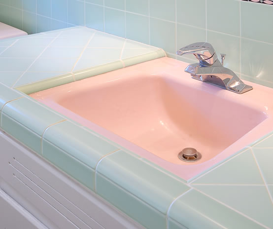 How to Paint a Ceramic Tub or Sink